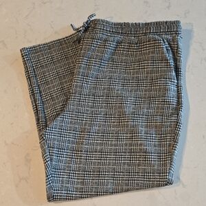 Women’s Classic Plaid Wide Leg Pants Size 22 • Preppy • Timeless • Vintage